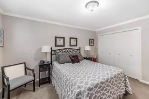 1164 Silver Lake Dr, Sacramento, CA 95831 - Photo 20