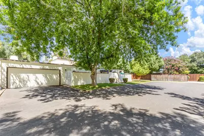 1164 E Silver Lake Drive, Sacramento, CA 95831 - Photo 10