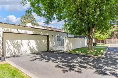 1164 E Silver Lake Drive, Sacramento, CA 95831 - Photo 12