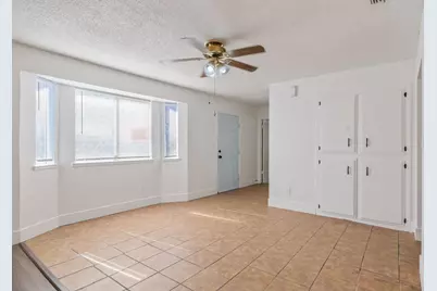 5451 W Santa Ana Avenue, Fresno, CA 93722 - Photo 8