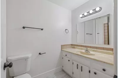 5451 W Santa Ana Avenue, Fresno, CA 93722 - Photo 16