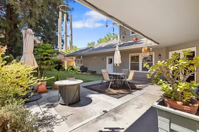 1900 Lakeshore Drive, Modesto, CA 95355 - Photo 42