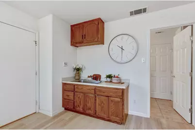 5694 Rolling Oak Dr., Sacramento, CA 95841 - Photo 38