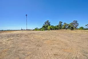 9472 Rogers Rd, Sacramento, CA 95829 - Photo 2