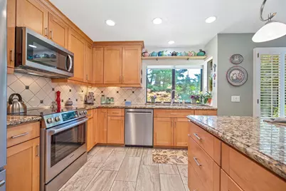 7671 Greenhaven Drive, Sacramento, CA 95831 - Photo 20