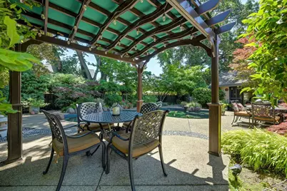 7671 Greenhaven Drive, Sacramento, CA 95831 - Photo 46