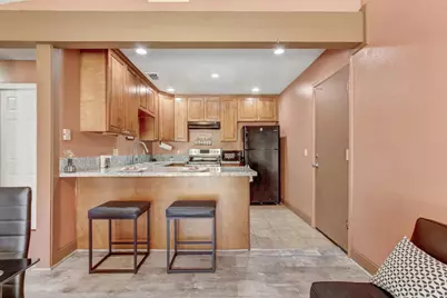 7677 Harvest Woods Drive, Sacramento, CA 95828 - Photo 14
