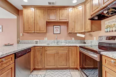 7677 Harvest Woods Drive, Sacramento, CA 95828 - Photo 16