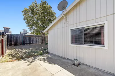 7677 Harvest Woods Drive, Sacramento, CA 95828 - Photo 28