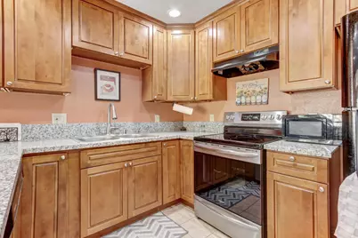 7677 Harvest Woods Drive, Sacramento, CA 95828 - Photo 14