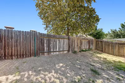 7677 Harvest Woods Drive, Sacramento, CA 95828 - Photo 32