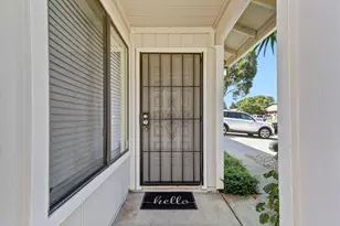 7677 Harvest Woods Dr, Sacramento, CA 95828 - Photo 4