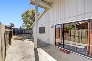 7677 Harvest Woods Dr, Sacramento, CA 95828 - Photo 30