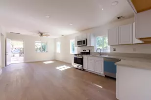 1059 Acacia Ave, Sacramento, CA 95815 - Photo 6