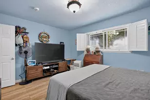 4553 E Redlands Ave, Fresno, CA 93726 - Photo 18