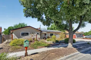 4553 E Redlands Ave, Fresno, CA 93726 - Photo 2