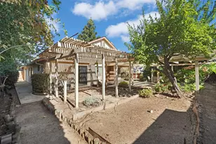2000 Thrush Ct, Lodi, CA 95240 - Photo 36