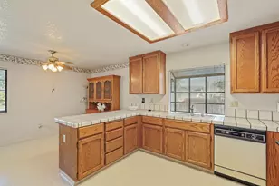 2000 Thrush Ct, Lodi, CA 95240 - Photo 16