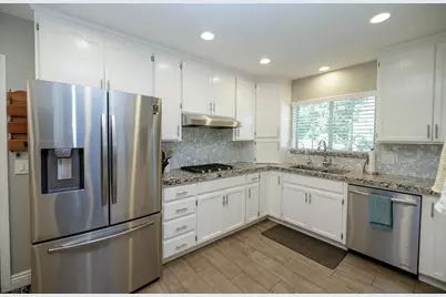 8460 E Keyes Road, Hughson, CA 95326 - Photo 14