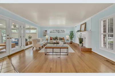 1071 W Monterey Avenue, Stockton, CA 95204 - Photo 8