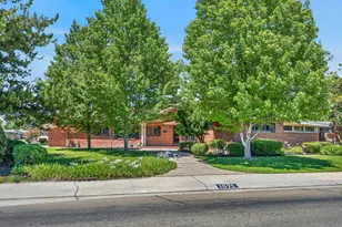 1071 W Monterey Ave, Stockton, CA 95204 - Photo 4