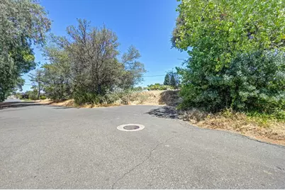 814 Comstock Drive, Folsom, CA 95630 - Photo 14