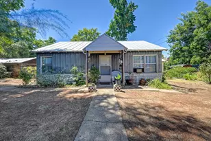 814 Comstock Dr, Folsom, CA 95630 - Photo 2