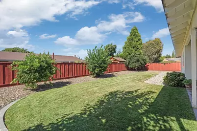 2709 Chapel Court, Modesto, CA 95355 - Photo 26