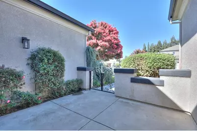 1048 Gladiola Place, Manteca, CA 95336 - Photo 10