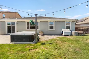 545 Chimes St, Lathrop, CA 95330 - Photo 26