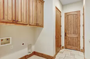 922 Shore Breeze Dr, Sacramento, CA 95831 - Photo 68