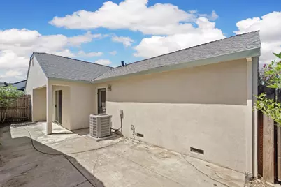 647 Village Drive, Galt, CA 95632 - Photo 24