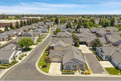 647 Village Drive, Galt, CA 95632 - Photo 32