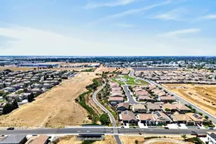 9526 Cote Dor, Elk Grove, CA 95624 - Photo 80