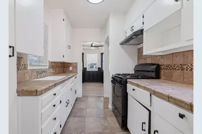 1114 N Conyer Street, Visalia, CA 93291 - Photo 12