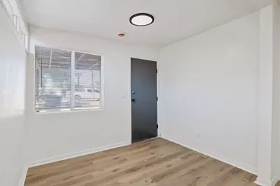 1114 N Conyer Street, Visalia, CA 93291 - Photo 34