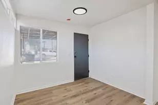 1114 N Conyer St, Visalia, CA 93291 - Photo 34