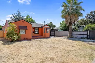 1114 N Conyer St, Visalia, CA 93291 - Photo 2