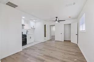 1114 N Conyer St, Visalia, CA 93291 - Photo 36