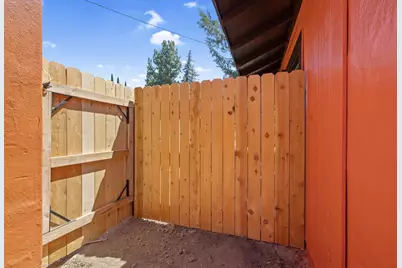 1114 N Conyer Street, Visalia, CA 93291 - Photo 28