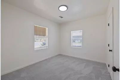 1114 N Conyer Street, Visalia, CA 93291 - Photo 16