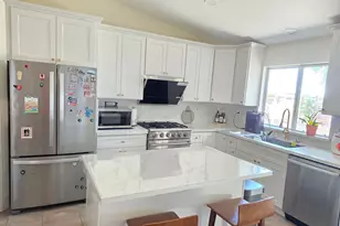 9009 Bungalow Way, Elk Grove, CA 95758 - Photo 6