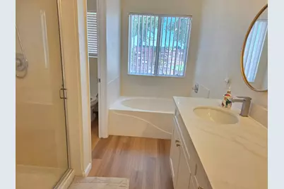 9009 Bungalow Way, Elk Grove, CA 95758 - Photo 12