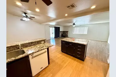 8177 Oak Landing Court, Sacramento, CA 95828 - Photo 22