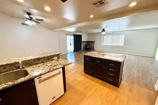 8177 Oak Landing Ct, Sacramento, CA 95828 - Photo 22
