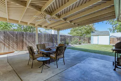 8177 Oak Landing Court, Sacramento, CA 95828 - Photo 6