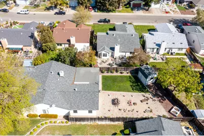 8177 Oak Landing Court, Sacramento, CA 95828 - Photo 10