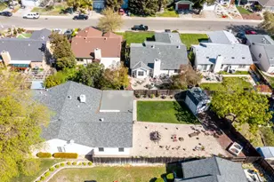 8177 Oak Landing Ct, Sacramento, CA 95828 - Photo 10