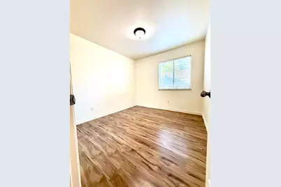 8177 Oak Landing Court, Sacramento, CA 95828 - Photo 16