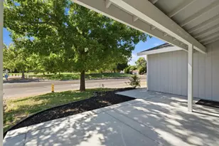 4781 Oakhollow Dr, Sacramento, CA 95842 - Photo 2